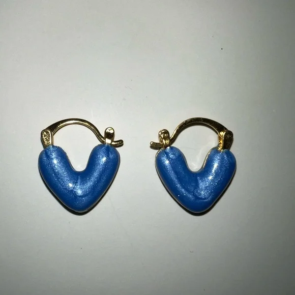 NWT Blue Heart Dangle Hoop Earrings - Picture 4 of 8